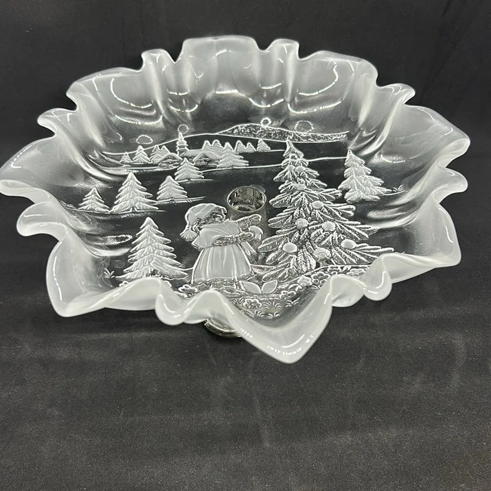 Mikasa Christmas Story Round Serving Canape Stand Platter Frosted Ruffled Edge.